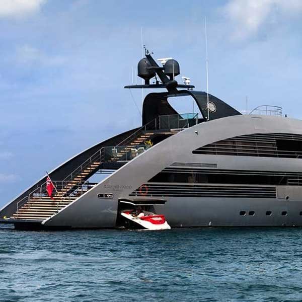 Yacht Cruise